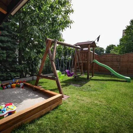 Проживание в семье Kapitan Kik Леба