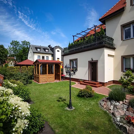 Kapitan Kik Леба