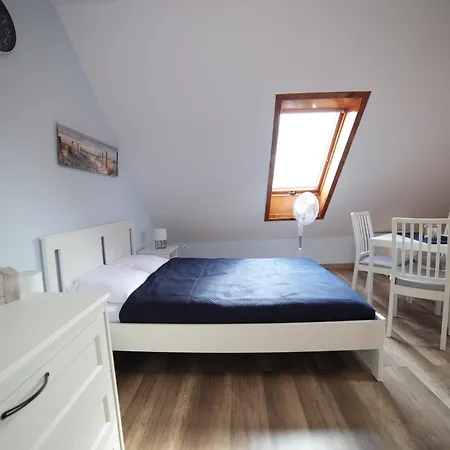 Kapitan Kik Rum i privatbostad Łeba